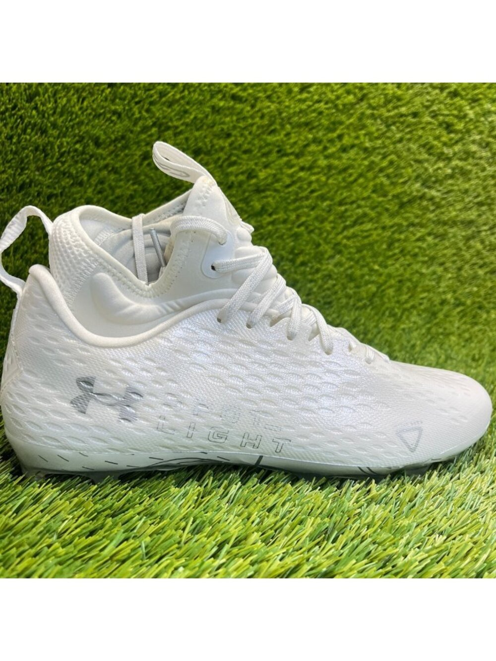 Under Armour Spotlight Lux MC 2.0 Mens Size 9 White Running Football Cleats